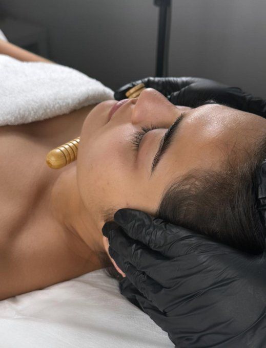 Cure de 10 séances soin ultime ovale du visage et double menton + 1 séance offerte